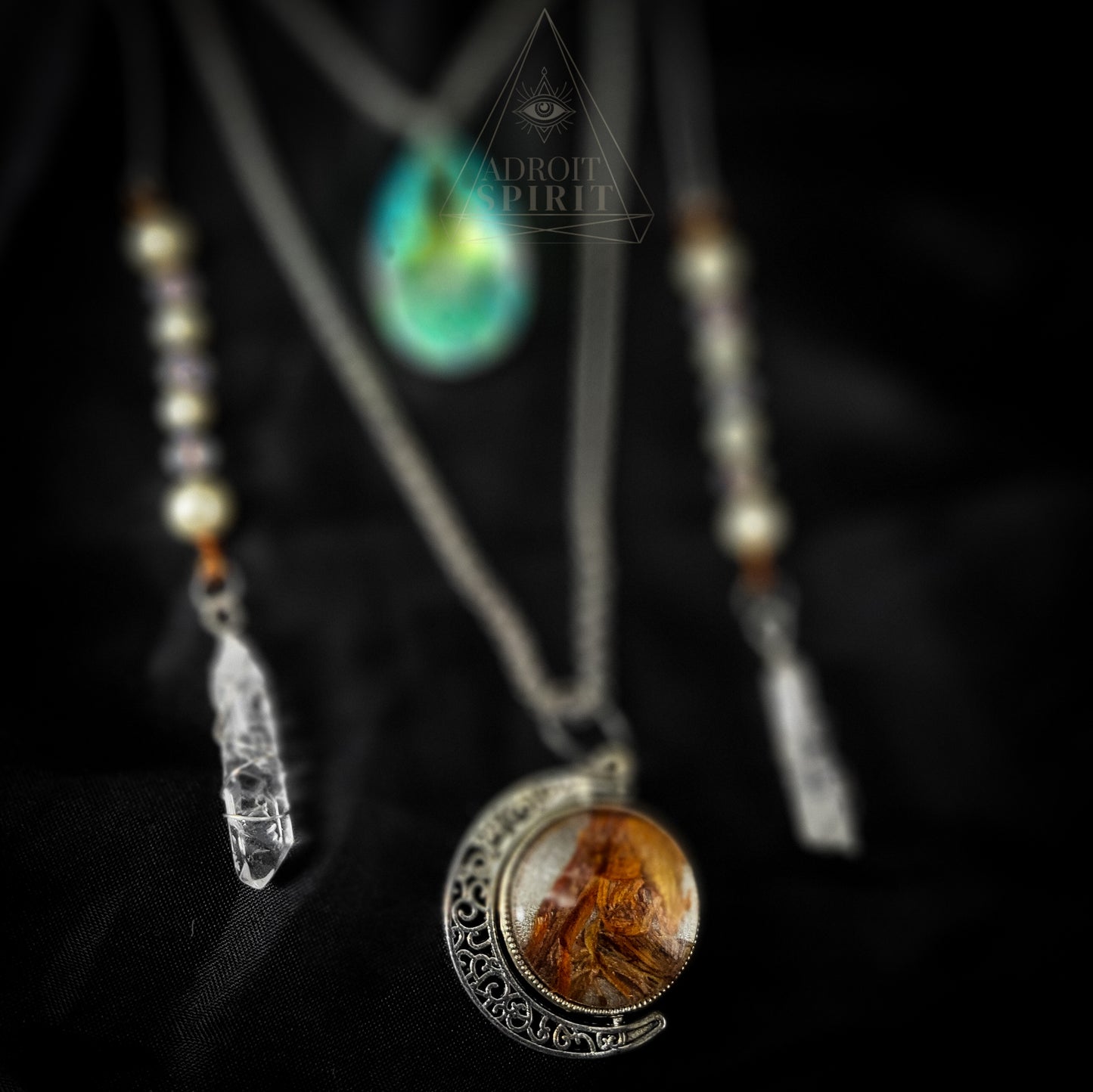 KING OF SWORDS - Suncatcher