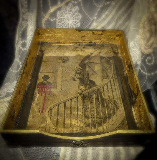 GLITCHES IN THE HALO Tray